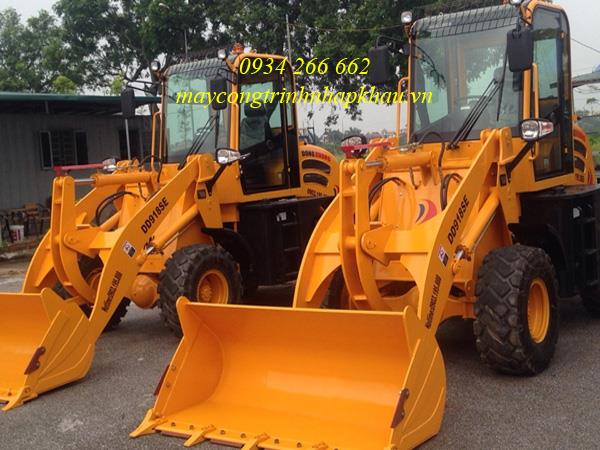 MÁY XÚC LẬT GẦU 0.7M3 MODEL DD918E